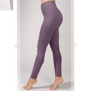 **3/$40** High waisted squat proof leggings - XS